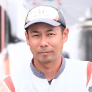 スタッフ写真1